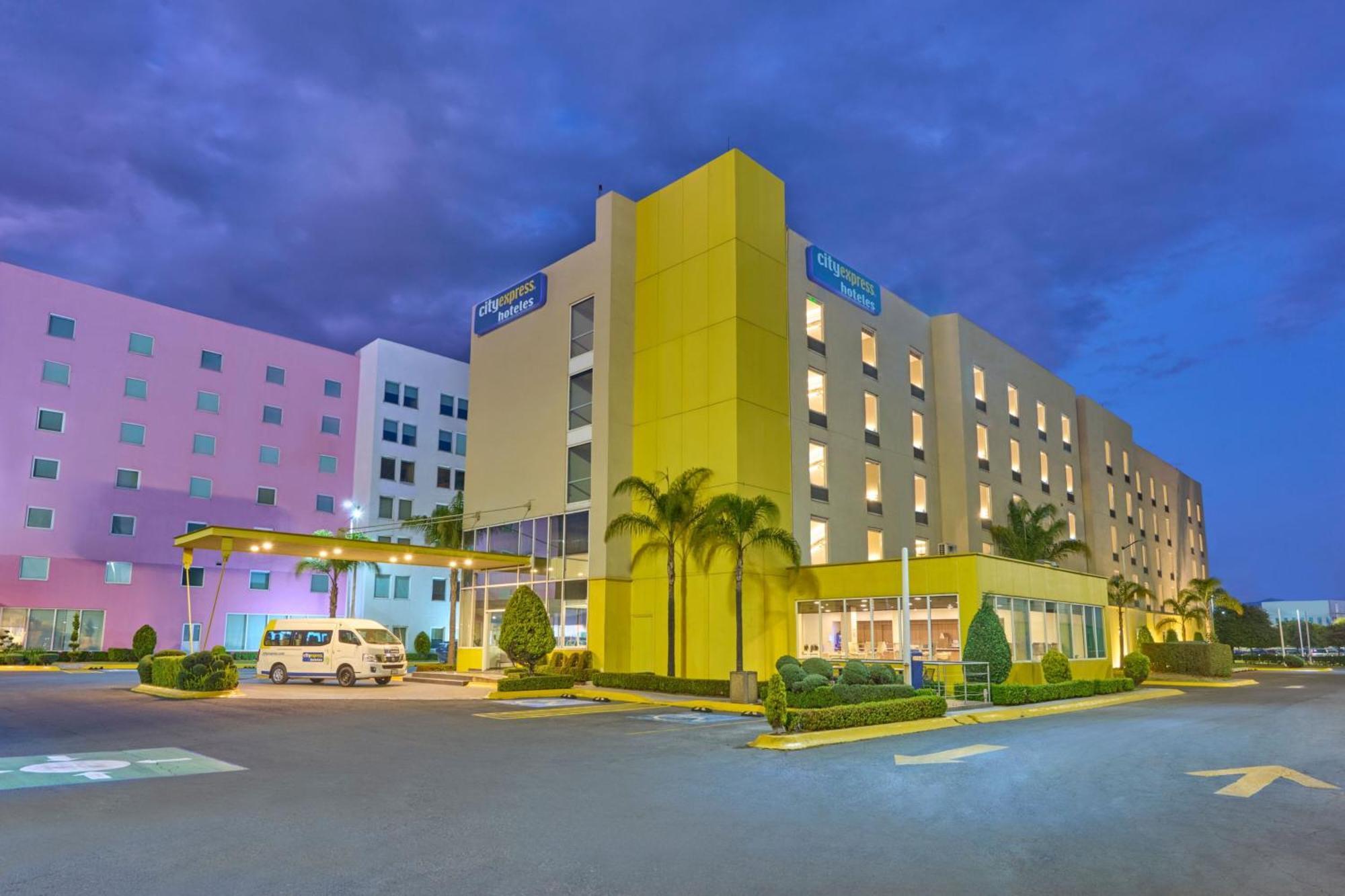 City Express By Marriott Toluca Exterior foto